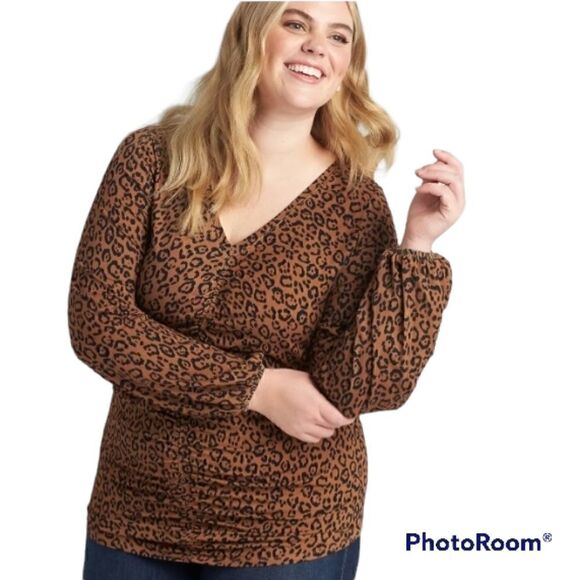 38/40 Lane Bryant Tan Leopard Shirred Front Rouche Top Stretchy Flirty Soft Date